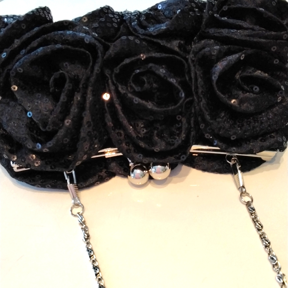 Women's black sequin rosettes evening bag - Picture 8 of 11